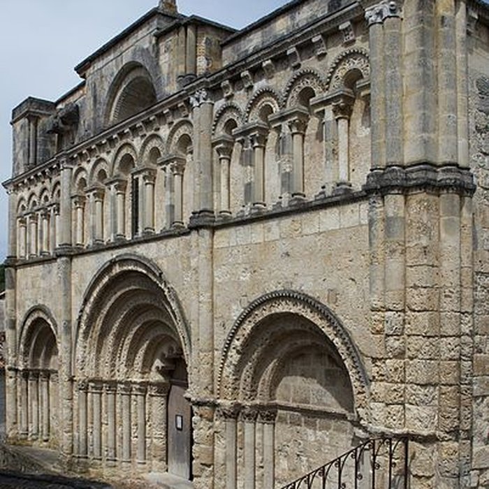 Photo de Église Saint-Jacques dAubeterre-sur-Dronne