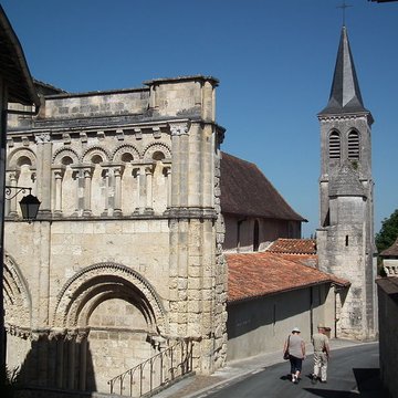 Église Saint-Jacques dAubeterre-sur-Dronne