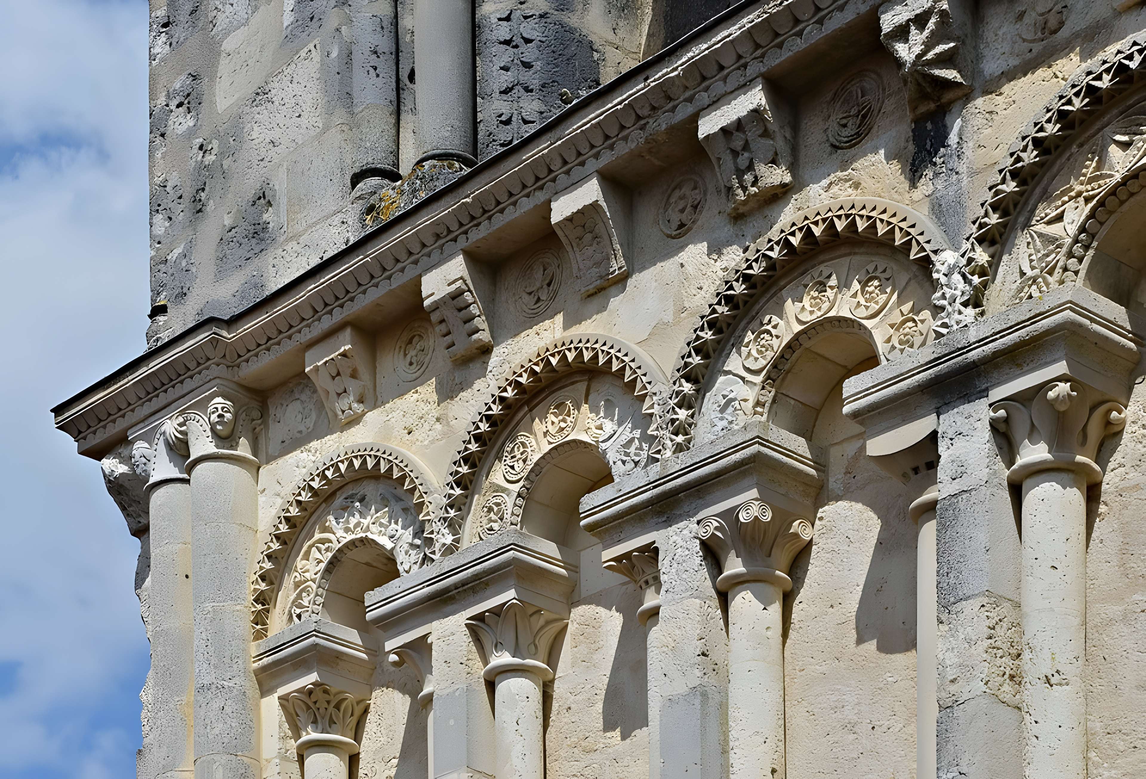 Église Saint-Jacques d'Aubeterre-sur-Dronne