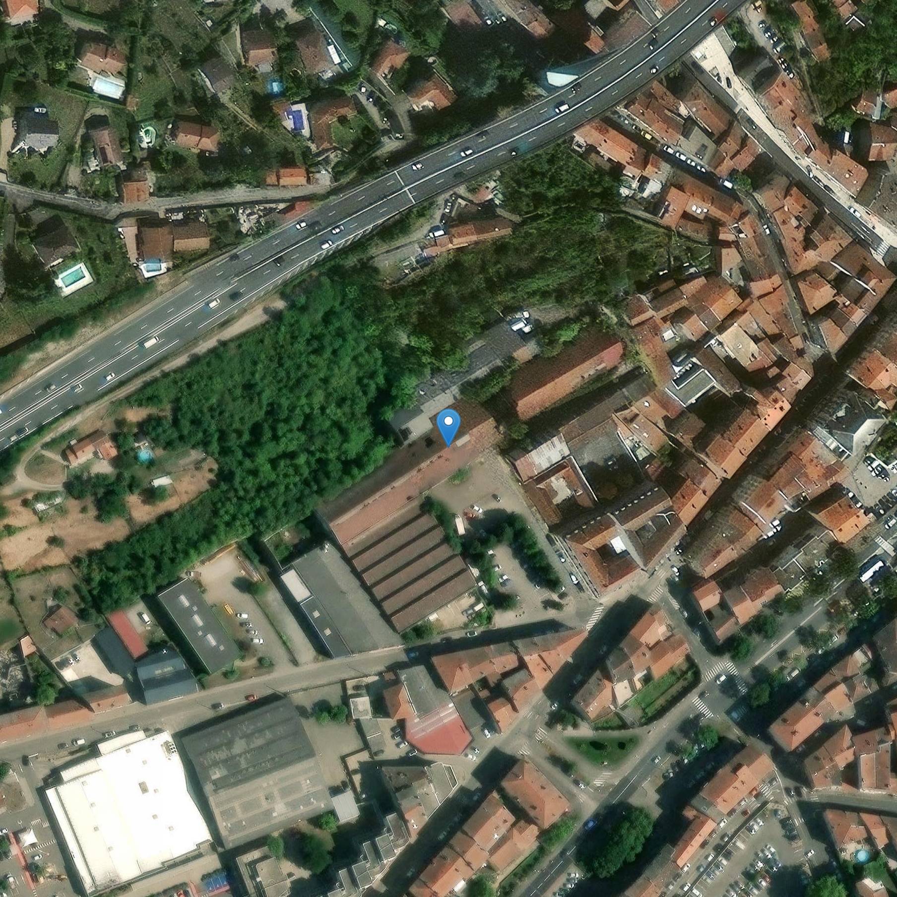 Photo de Halle et tour de trempe de l'ancienne usine des Frères Marrel