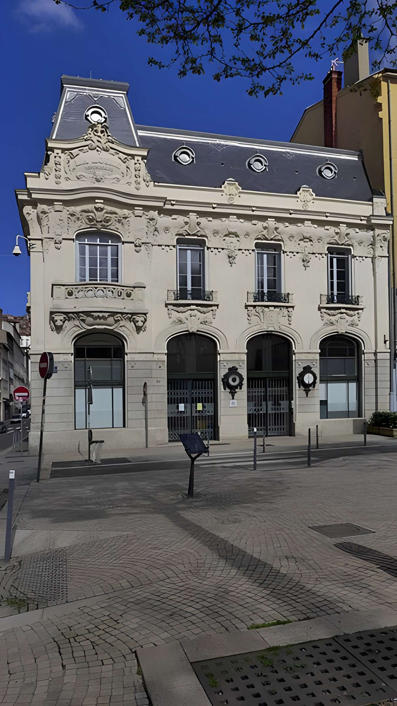 Immeuble La Loire Républicaine, actuellement siège du journal La Tribune-Le Progrès