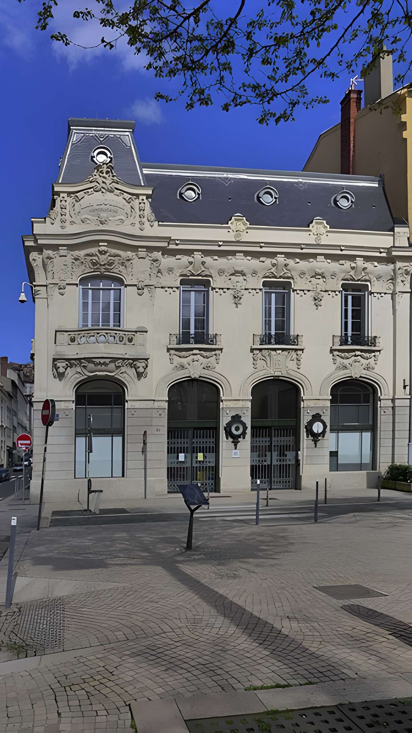 Immeuble La Loire Républicaine, actuellement siège du journal La Tribune-Le Progrès