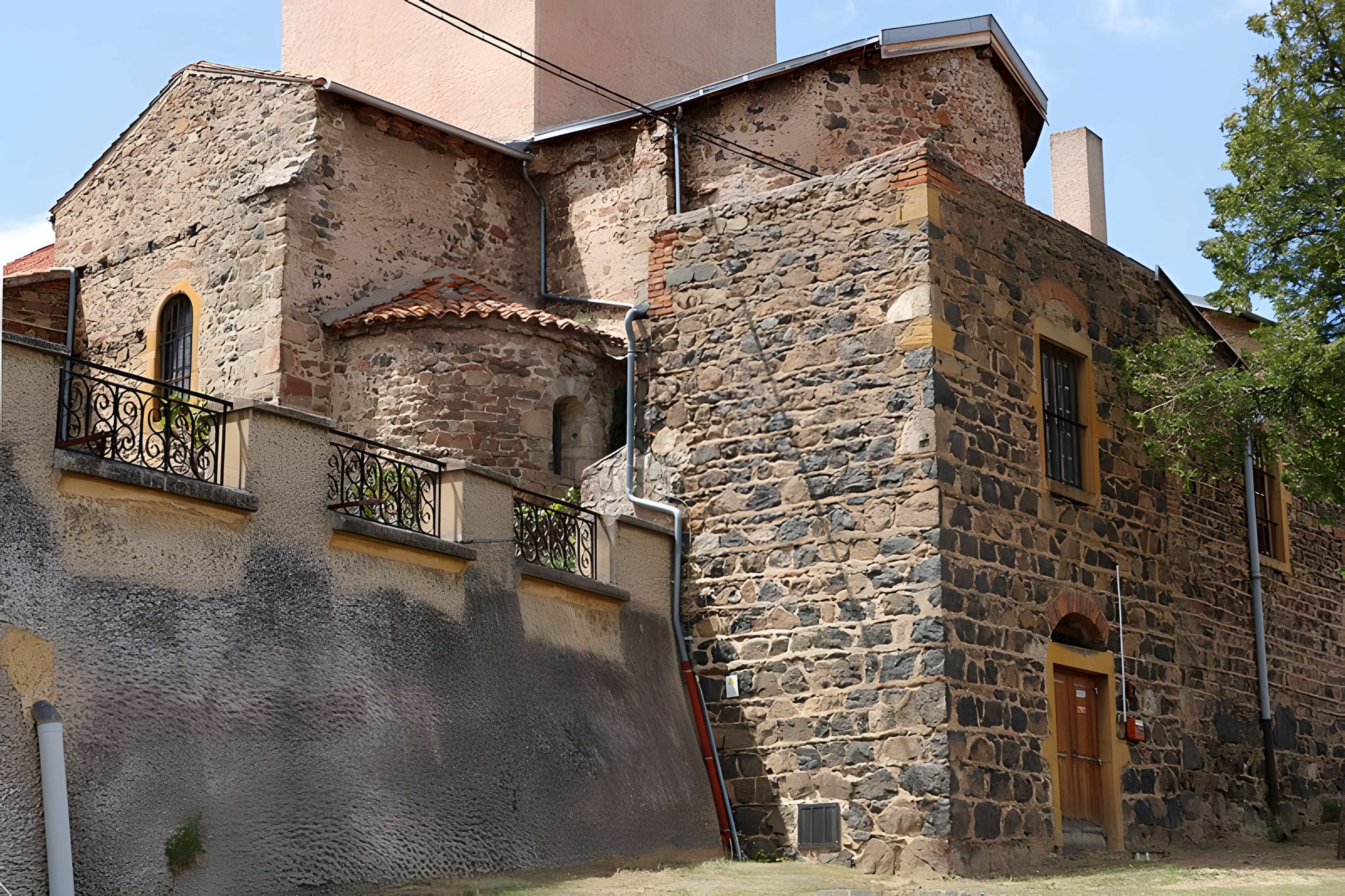 Eglise paroissiale de Saint-Priest
