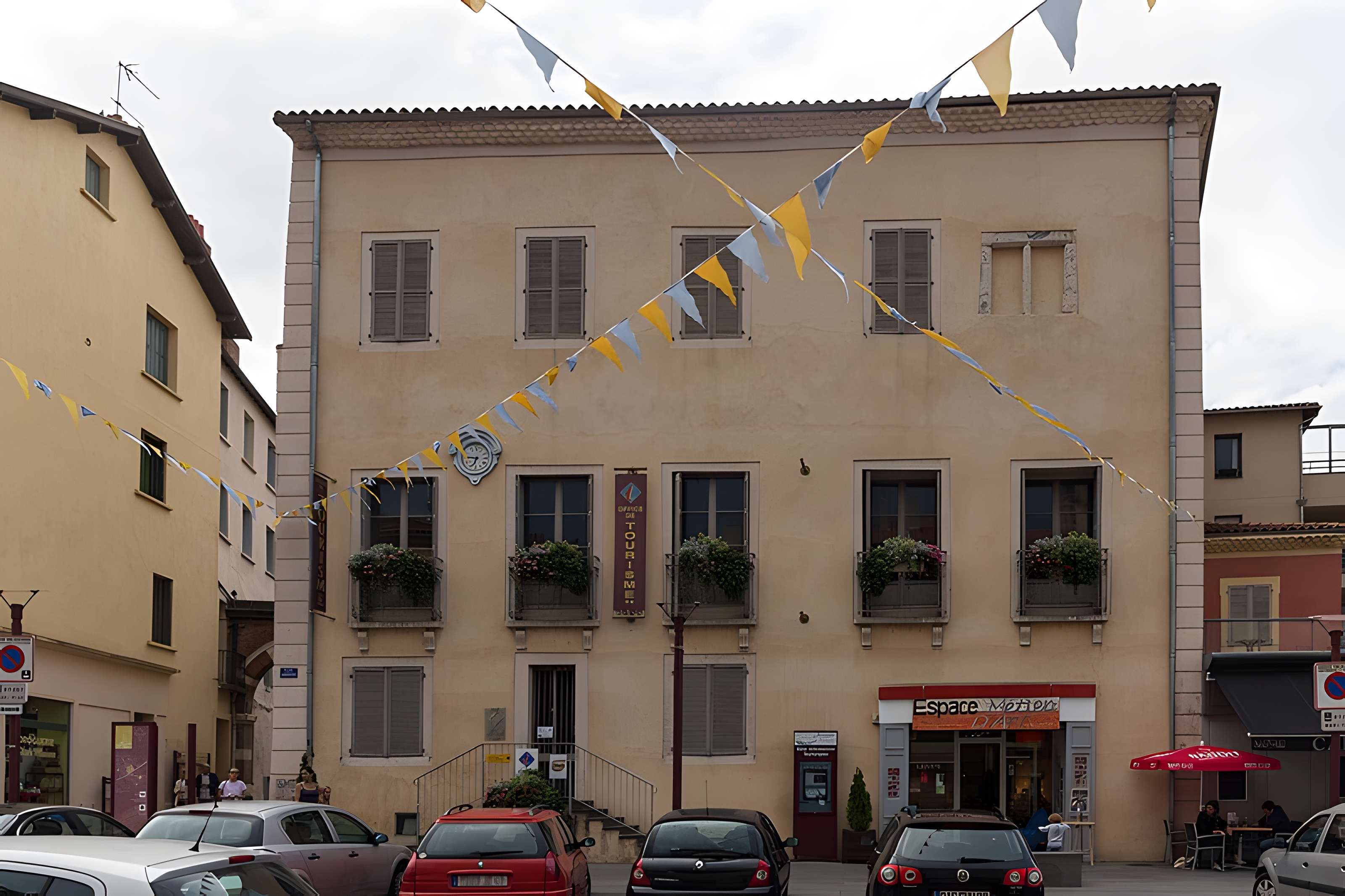 Maison du Doyenné (ancienne Caisse d'Epargne)