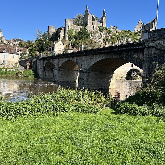 Photo de Château dAngles-sur-lAnglin