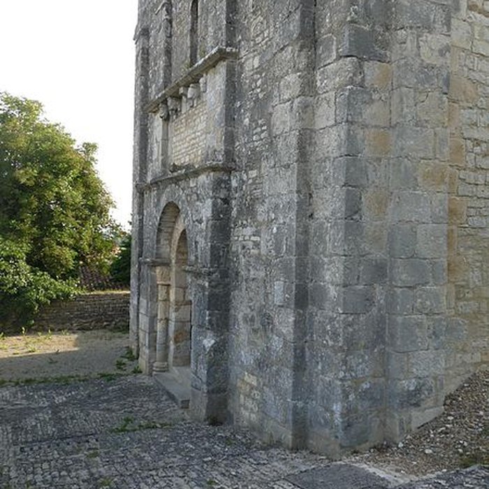Photo de Église Saint-Jean-Baptiste de Coulgens