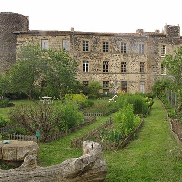 Ancienne abbaye de Pébrac
