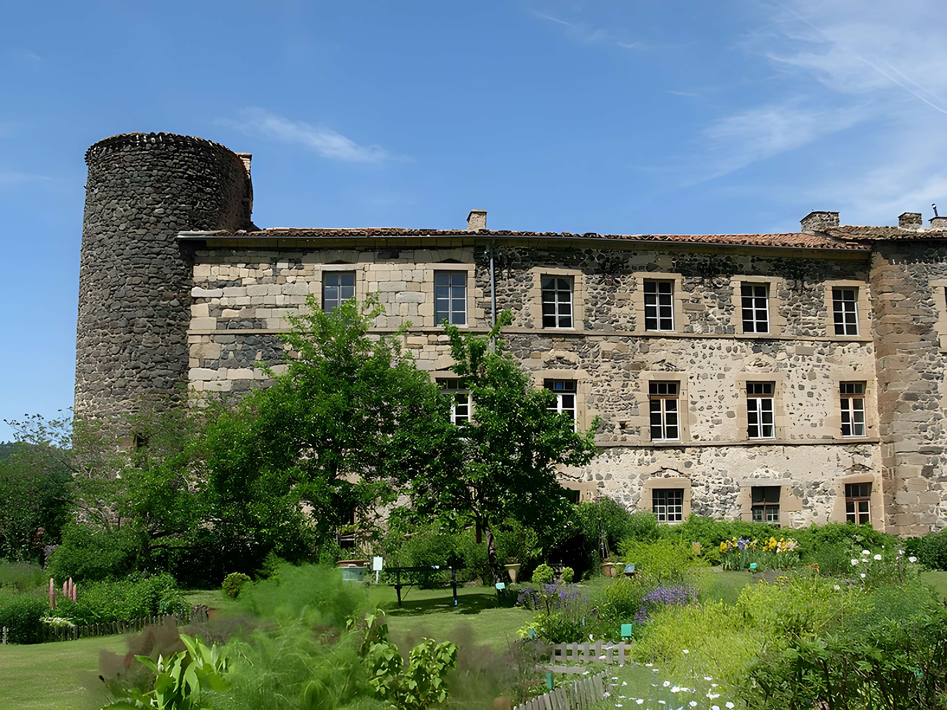 Ancienne abbaye de Pébrac