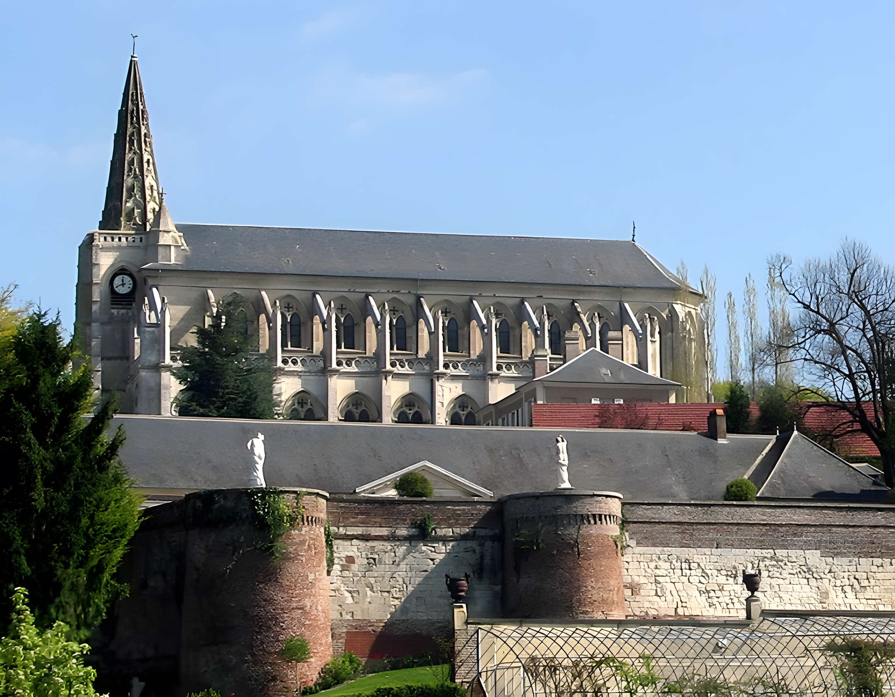 Église Saint-Jean-Baptiste de Long