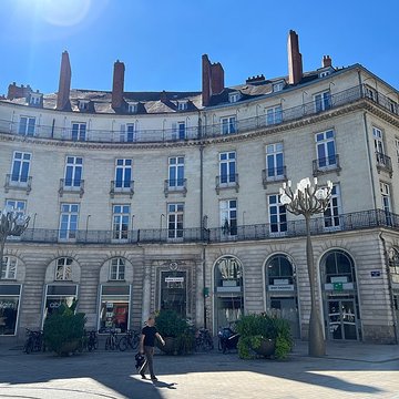 Immeuble sur Cours Cambronne