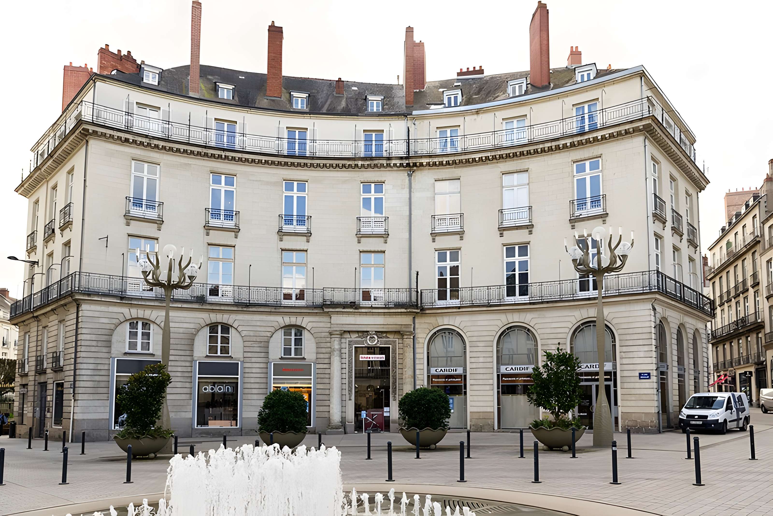 Immeuble sur Cours Cambronne