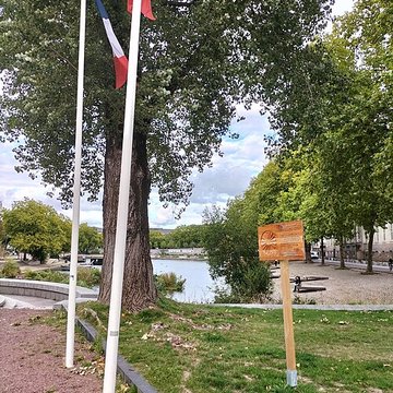 Monument aux Cinquante Otages