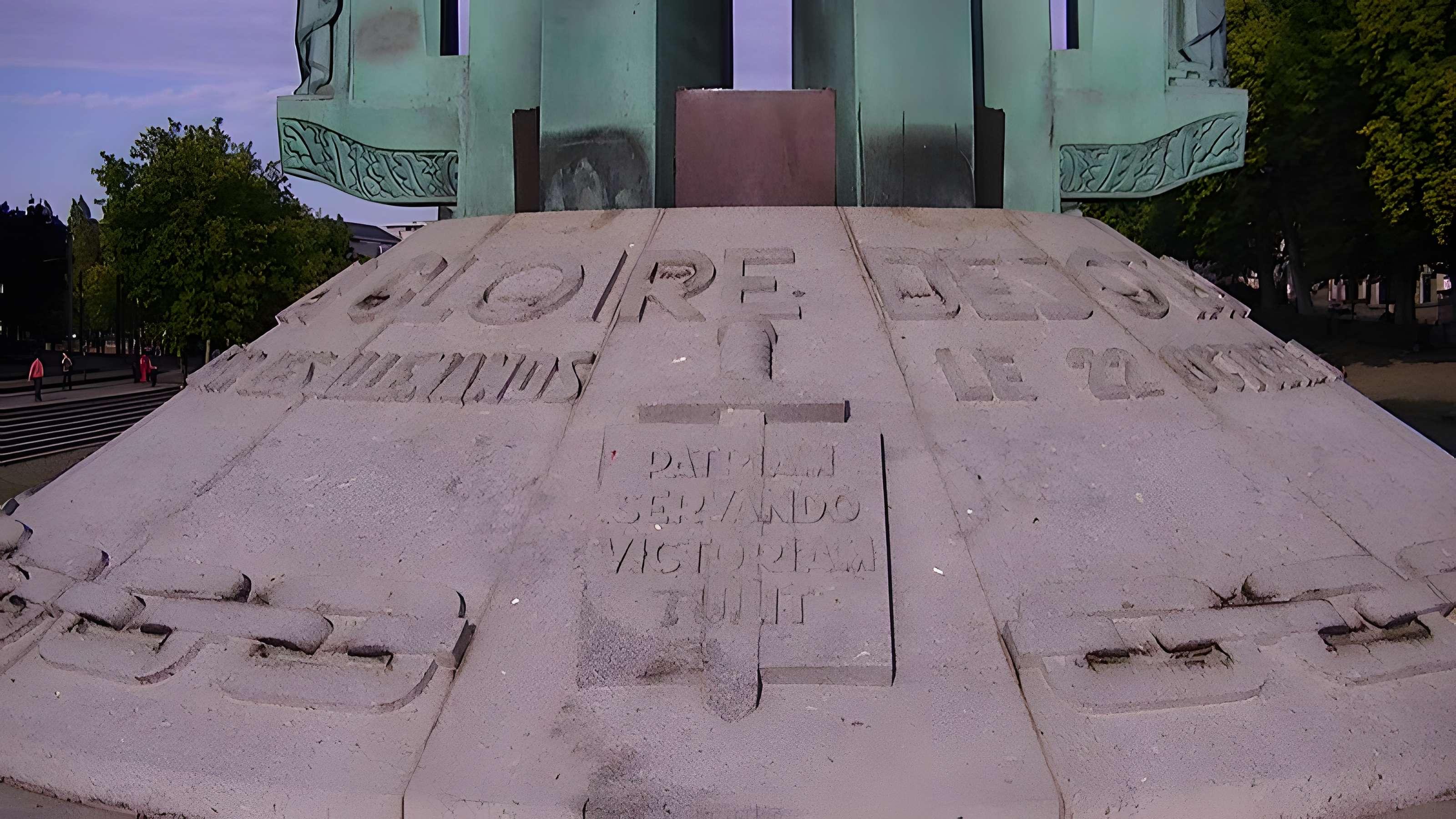 Monument aux Cinquante Otages