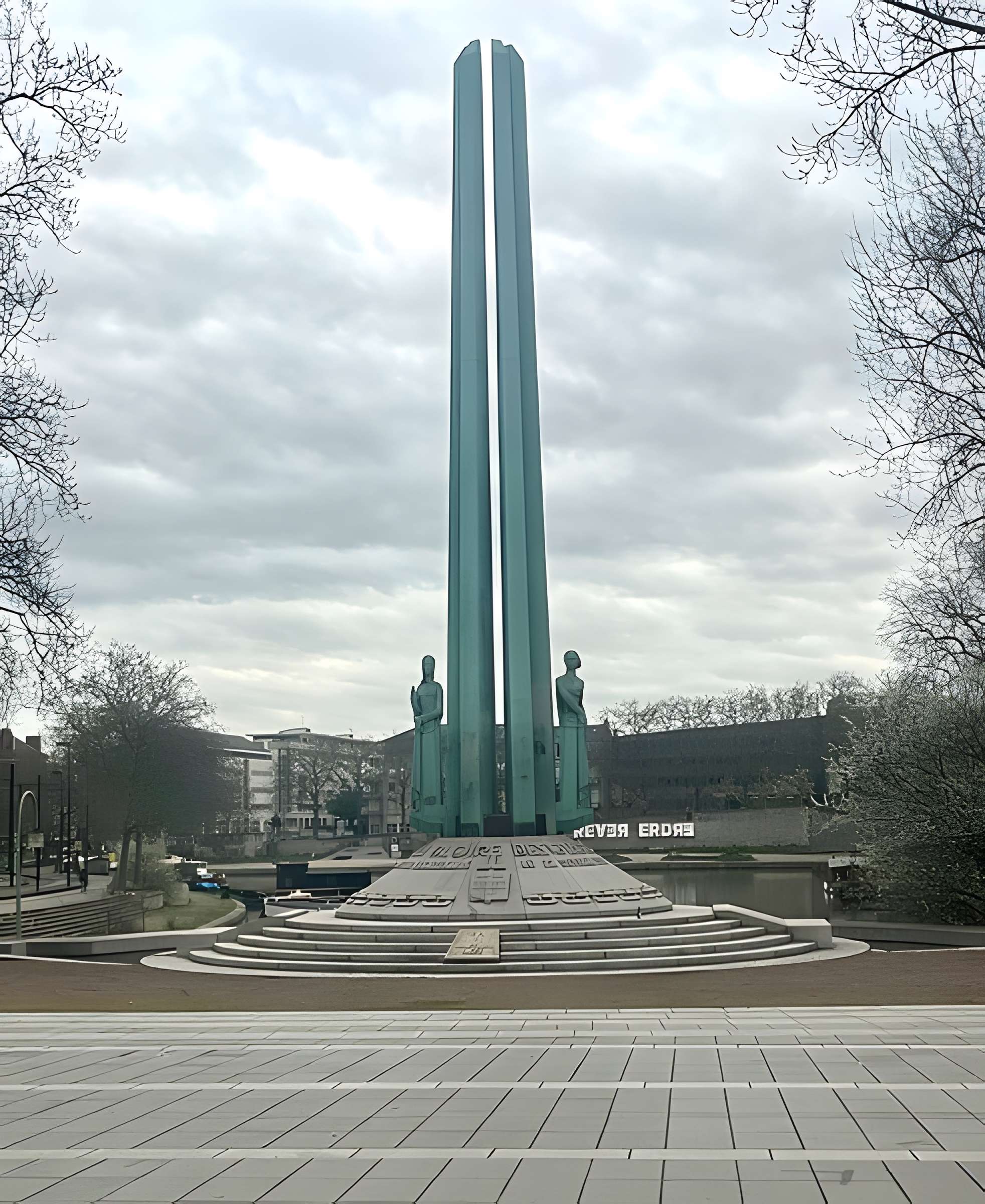 Monument aux Cinquante Otages