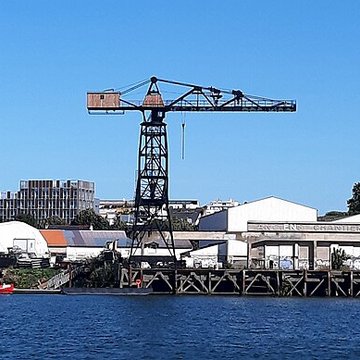 Portique de la Grue noire