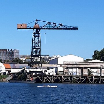 Portique de la Grue noire