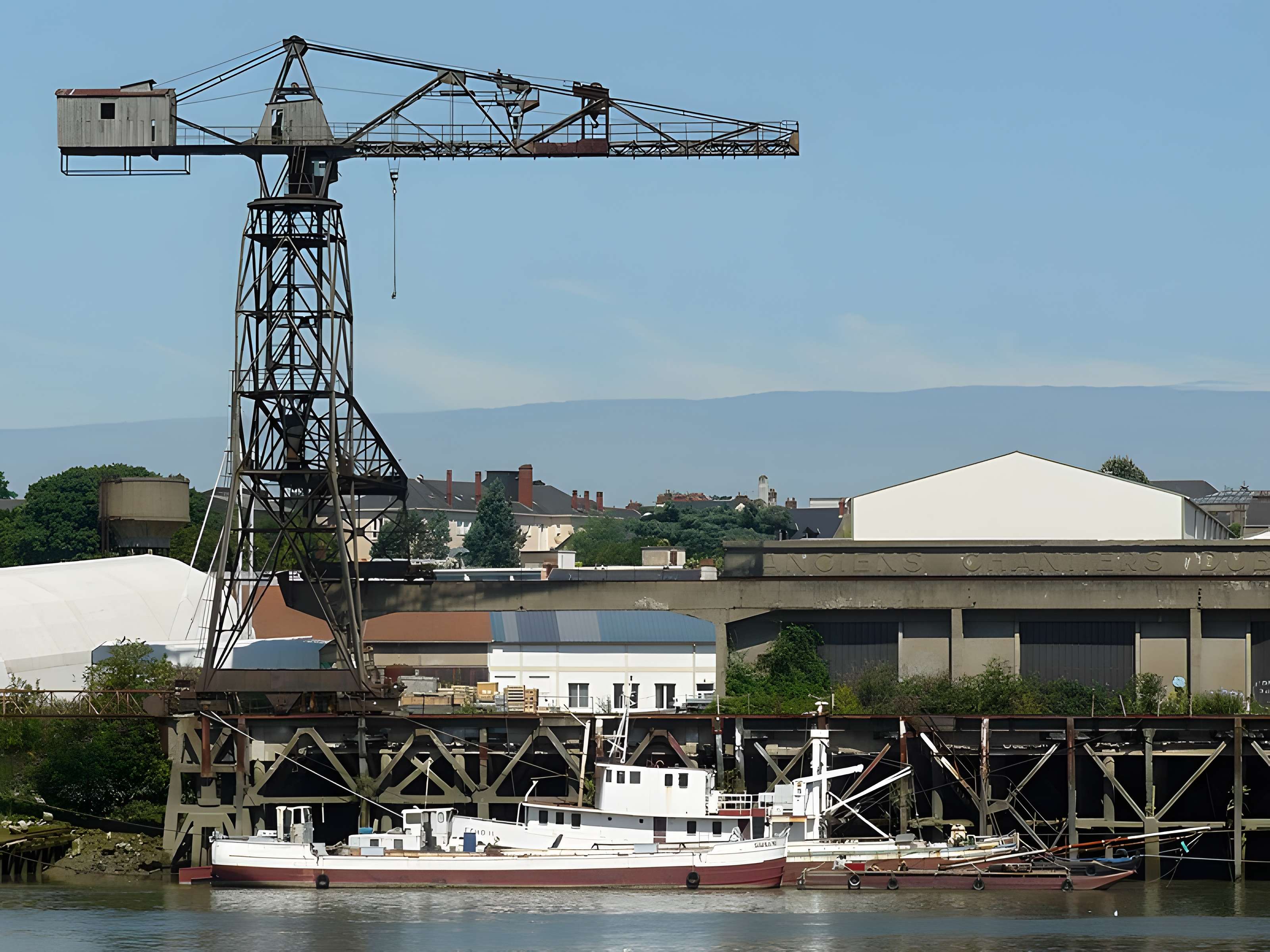 Portique de la Grue noire
