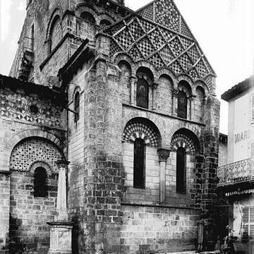 Église Saint-Julien de Chauriat