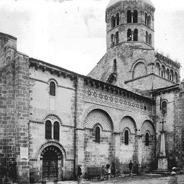 Église Saint-Julien de Chauriat