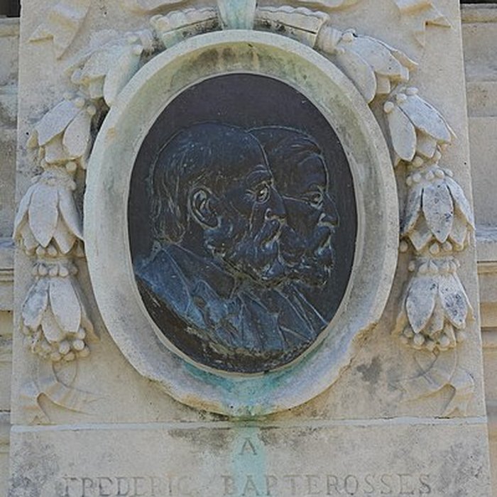 Photo de Monument de Frédéric Bapterosses