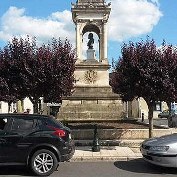 Monument de Frédéric Bapterosses