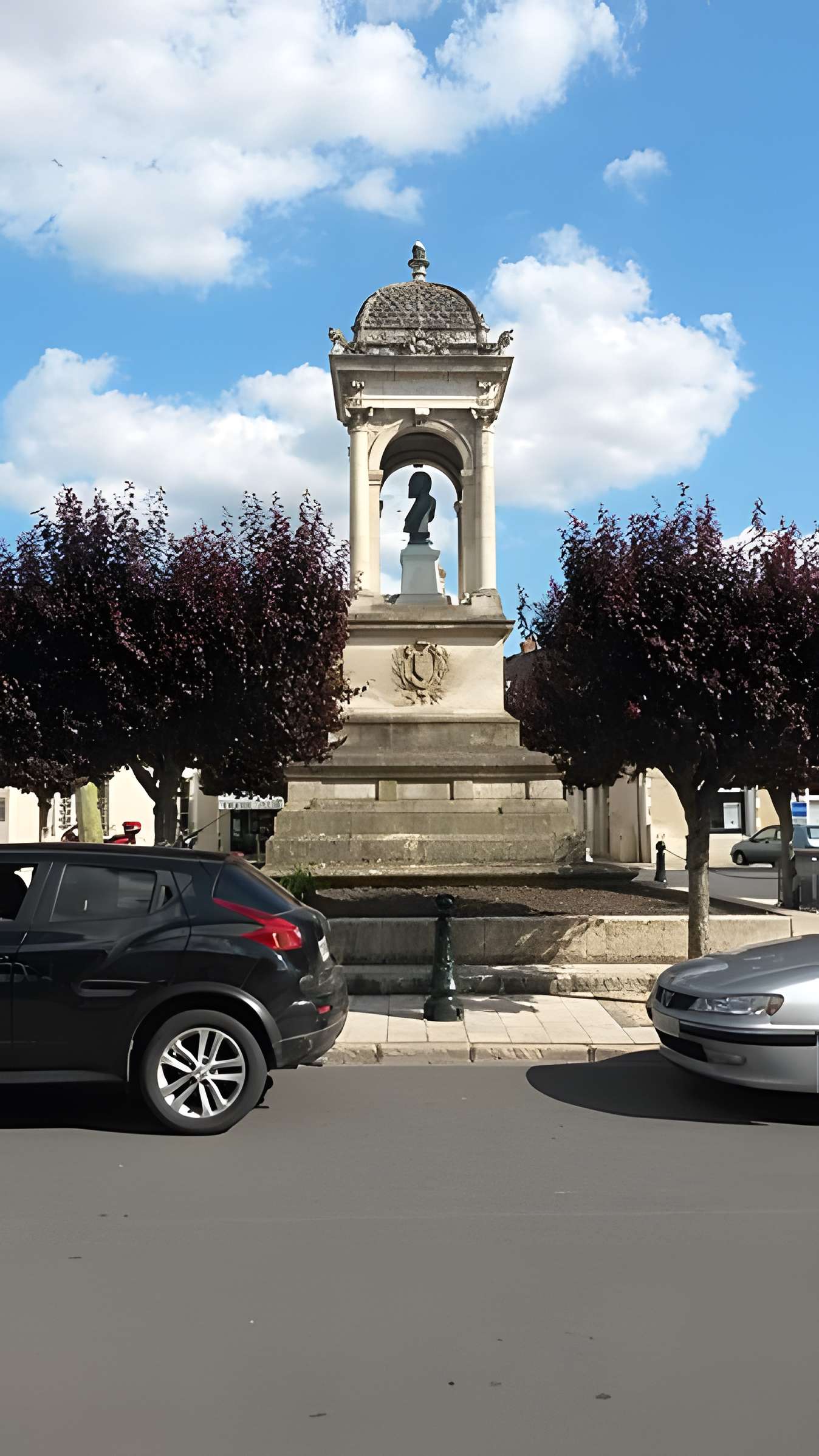 Monument de Frédéric Bapterosses