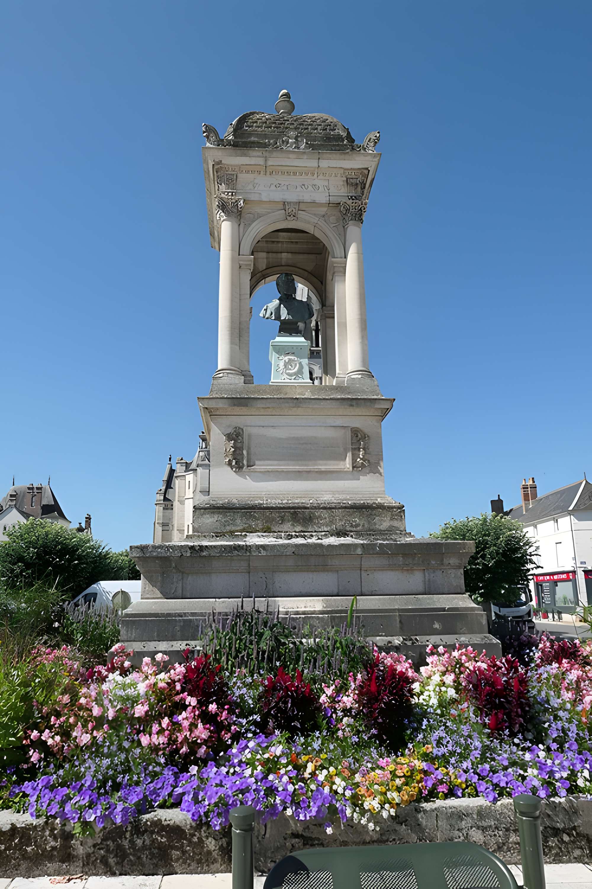 Monument de Frédéric Bapterosses