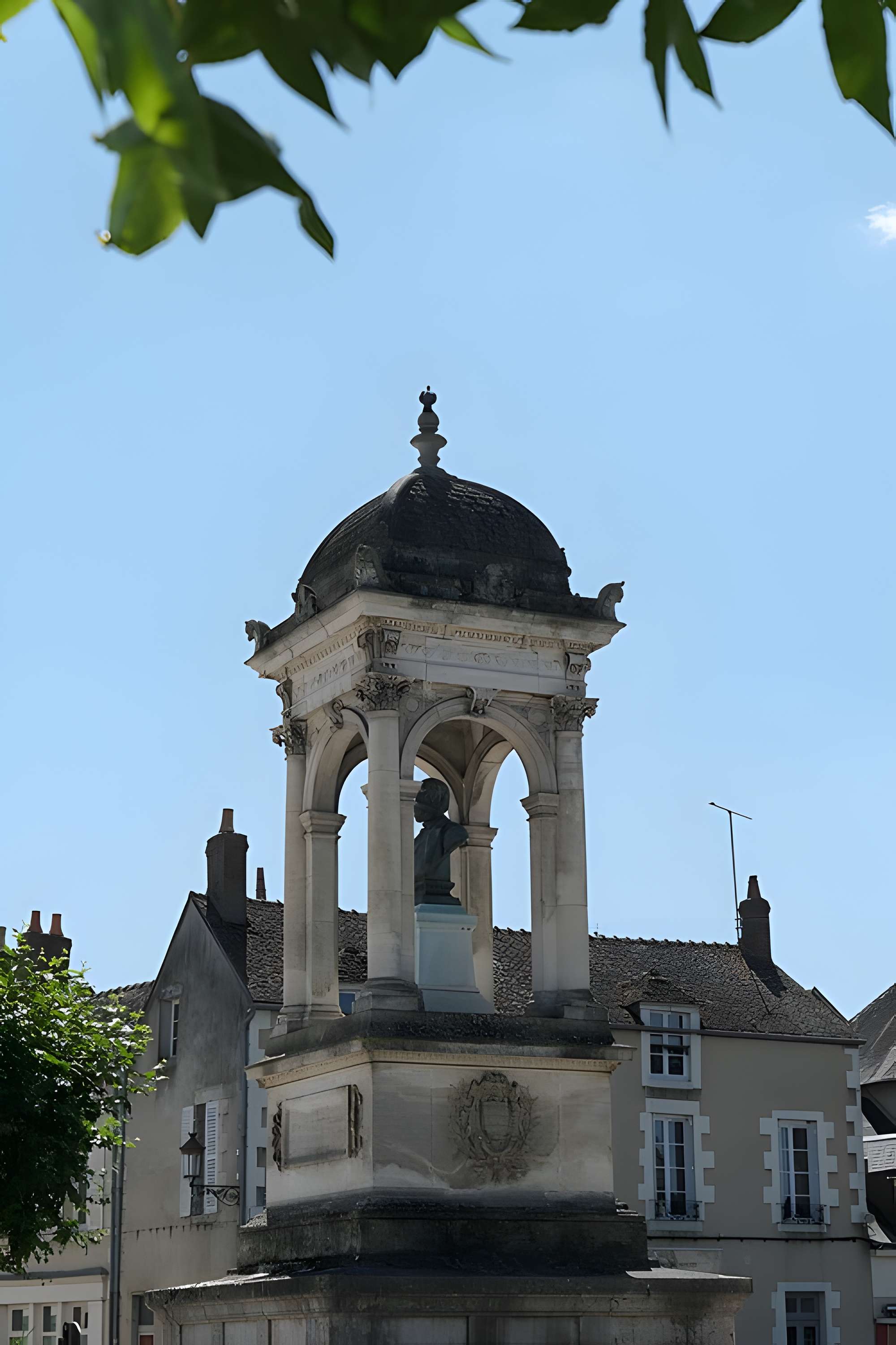 Monument de Frédéric Bapterosses