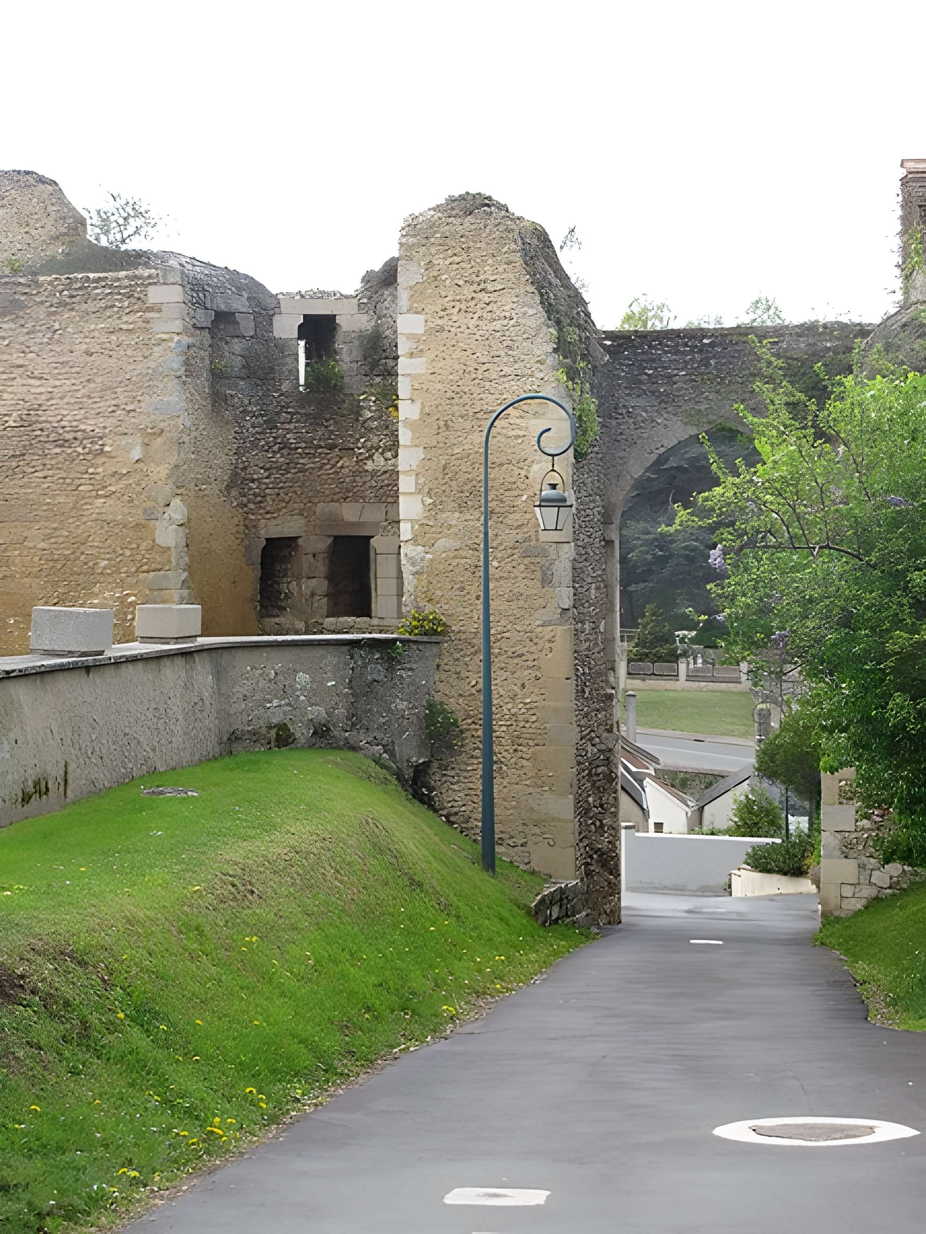 Ruines de l'ancien château