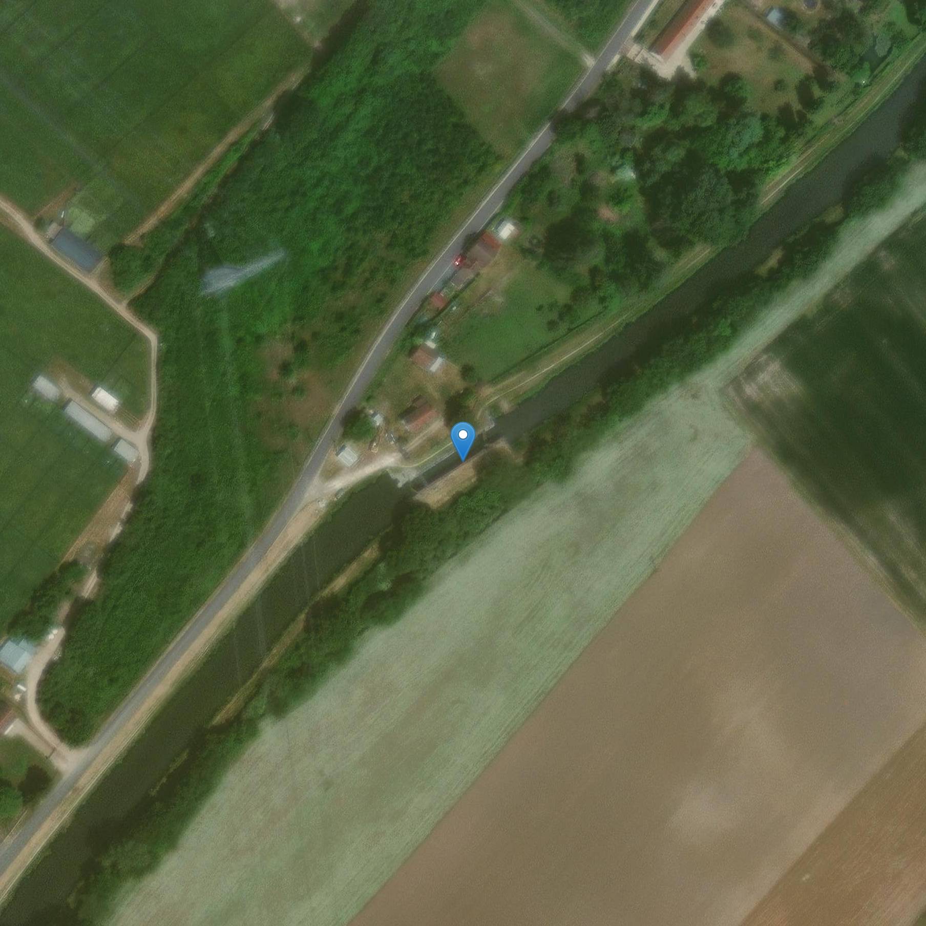 Photo de Ecluse à sas de Choiseau, située sur le canal d'Orléans