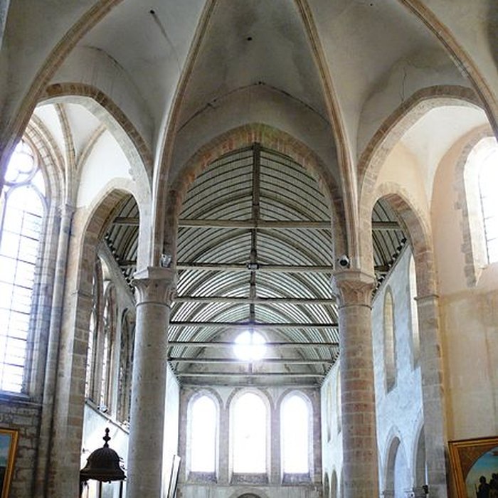 Photo de Eglise abbatiale Saint-Pierre