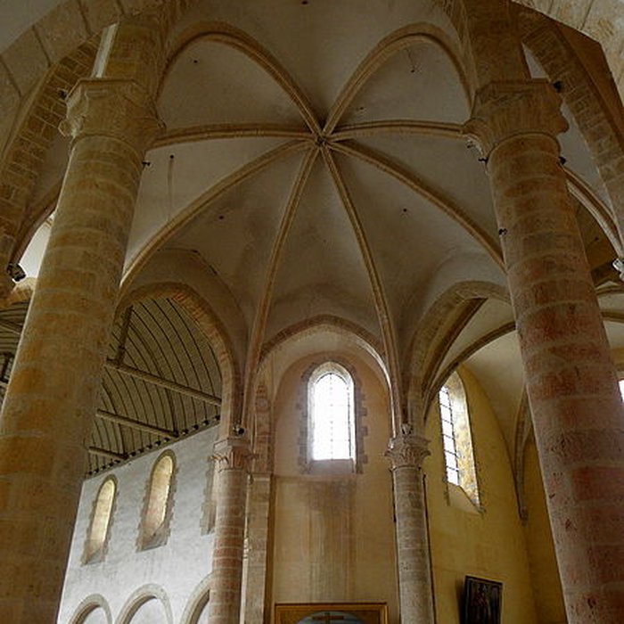 Photo de Eglise abbatiale Saint-Pierre