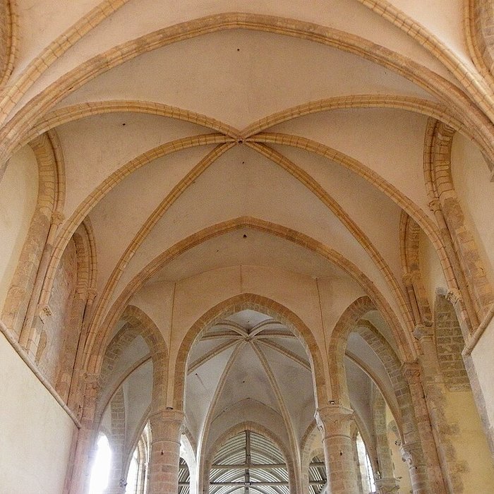 Photo de Eglise abbatiale Saint-Pierre