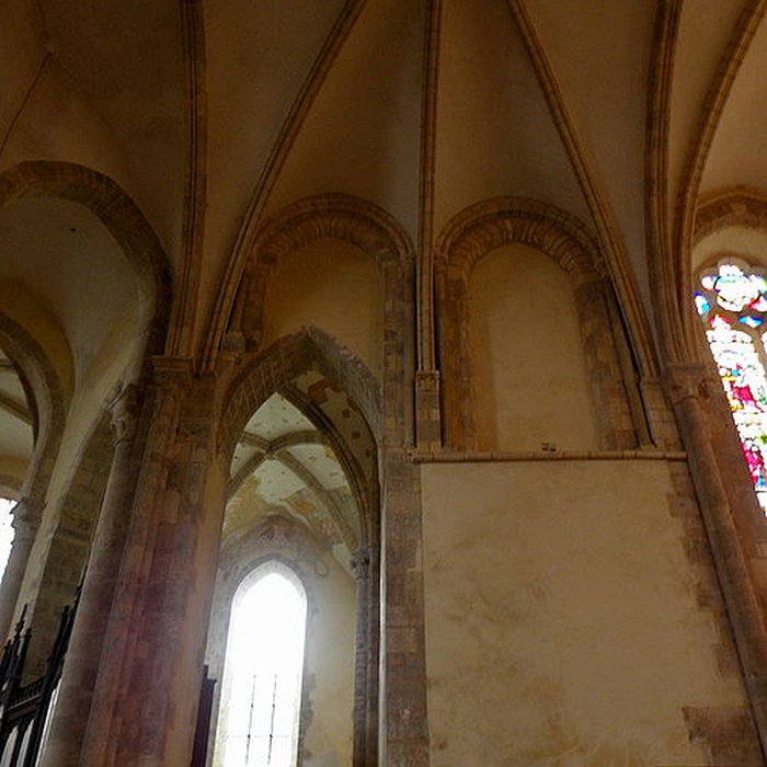 Photo de Eglise abbatiale Saint-Pierre