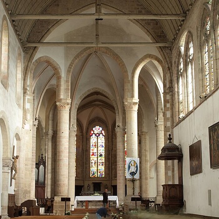 Photo de Eglise abbatiale Saint-Pierre