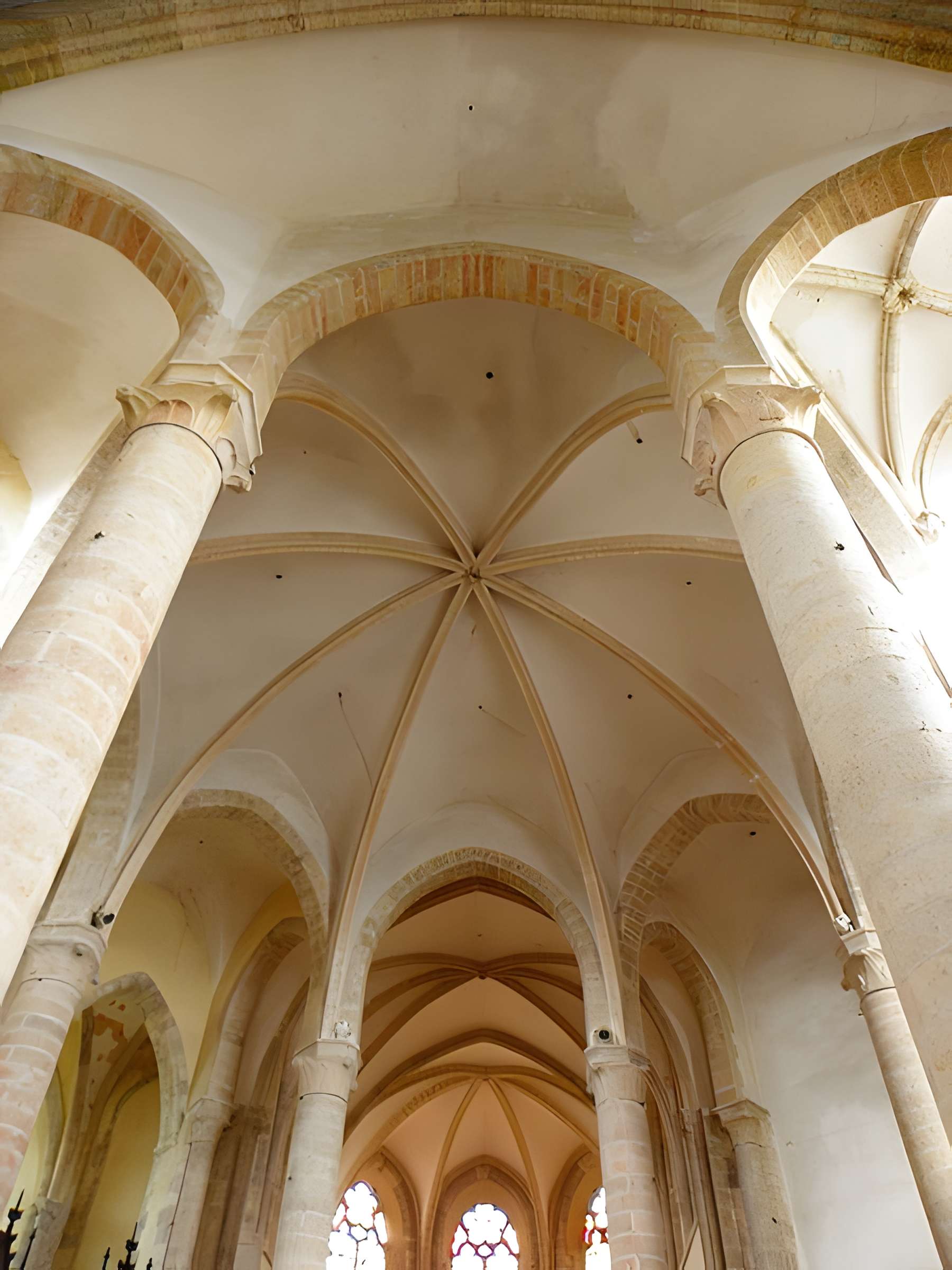 Eglise abbatiale Saint-Pierre