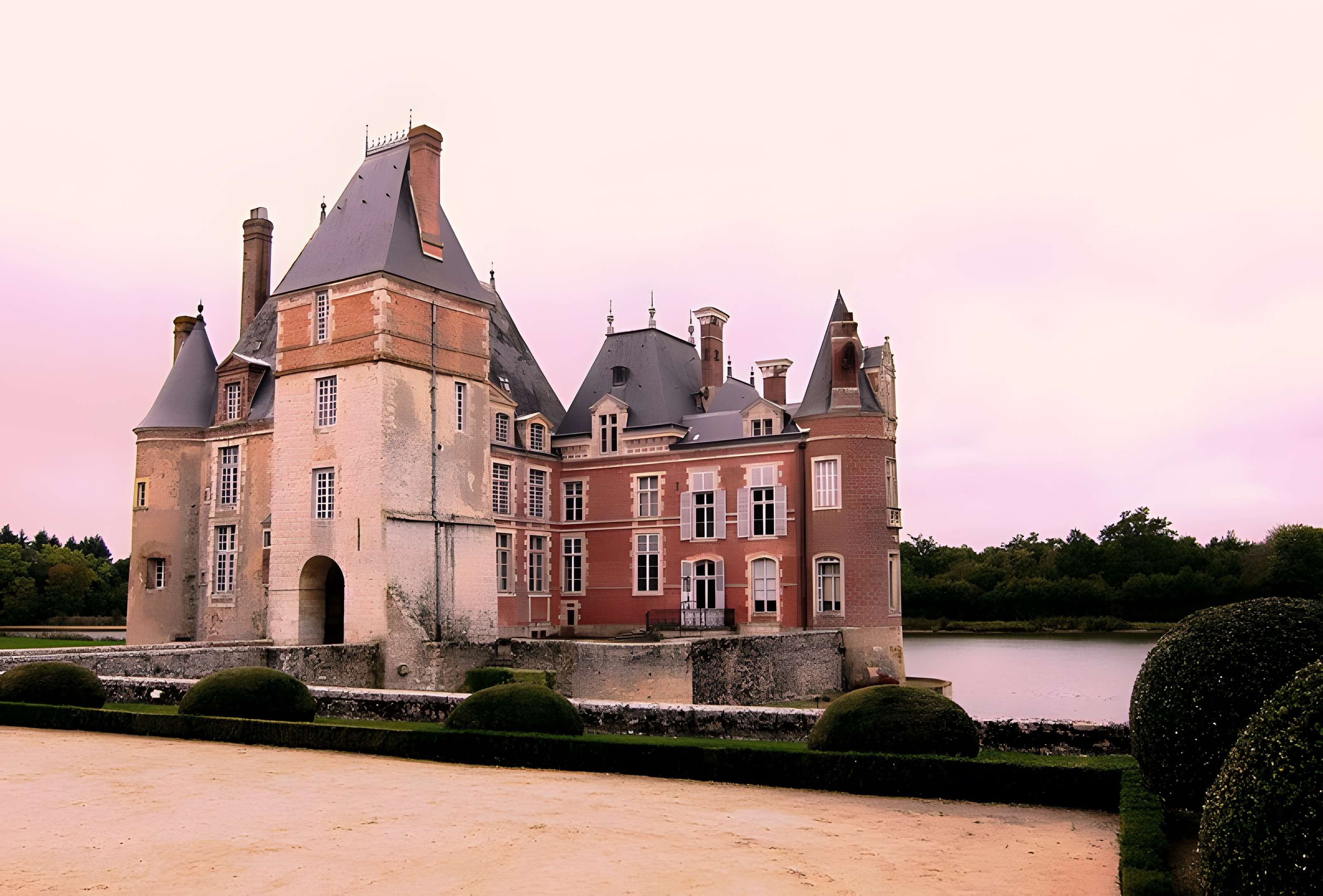 Château de la Bussière, actuellement musée de la Pêche