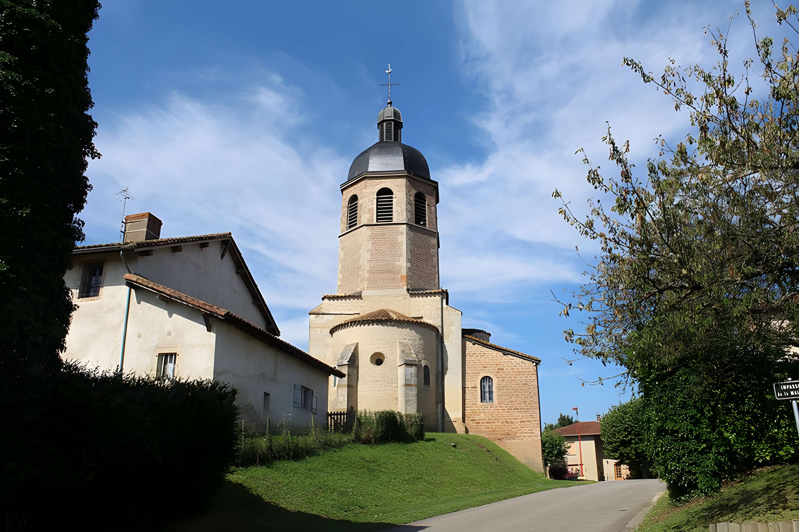 Église Saint-Julien de Saint-Julien-sur-Veyle