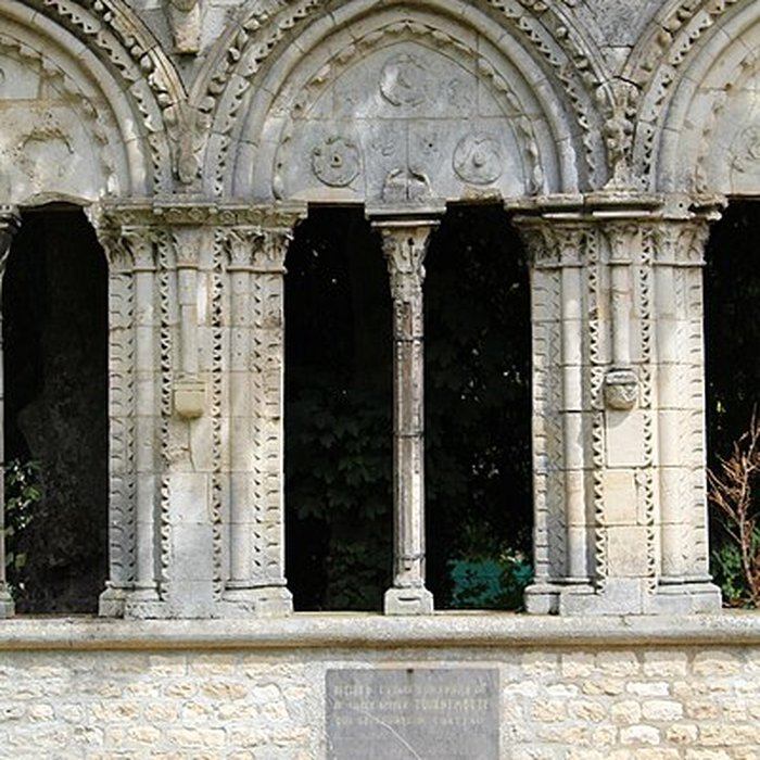 Photo de Ruines du château de Lorris
