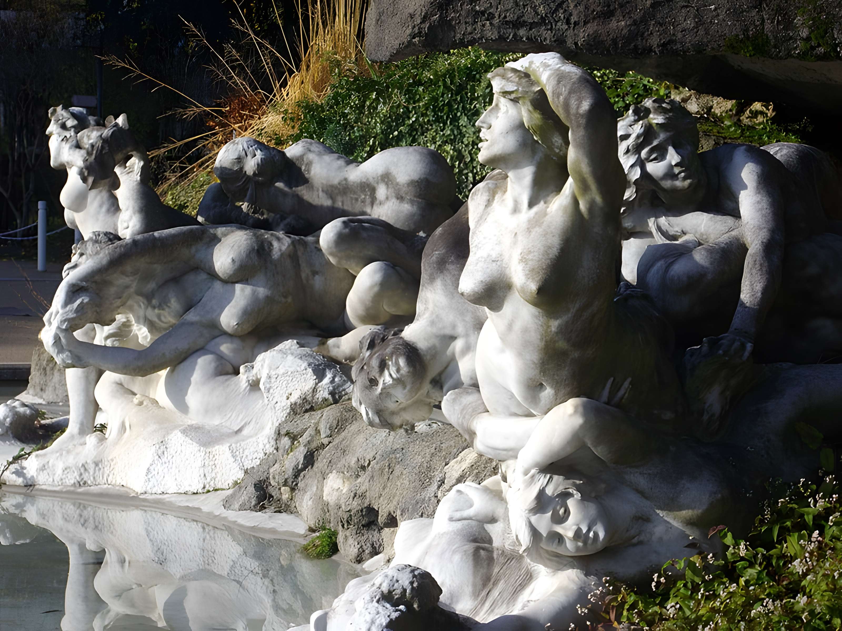 Fontaine monumentale dite « La Source humaine »