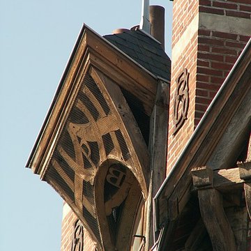 Maison à lucarnes de type compagnonnique
