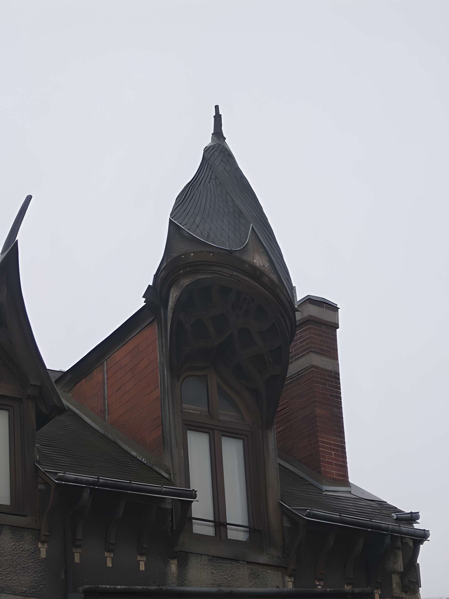 Maison à lucarnes de type compagnonnique