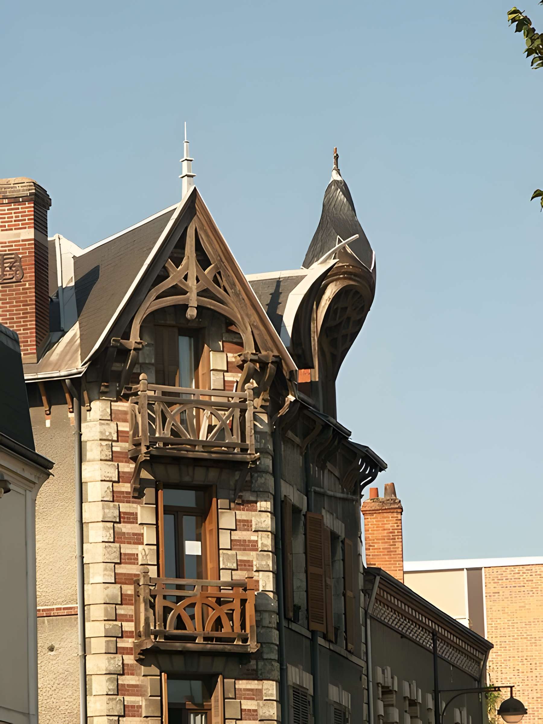 Maison à lucarnes de type compagnonnique