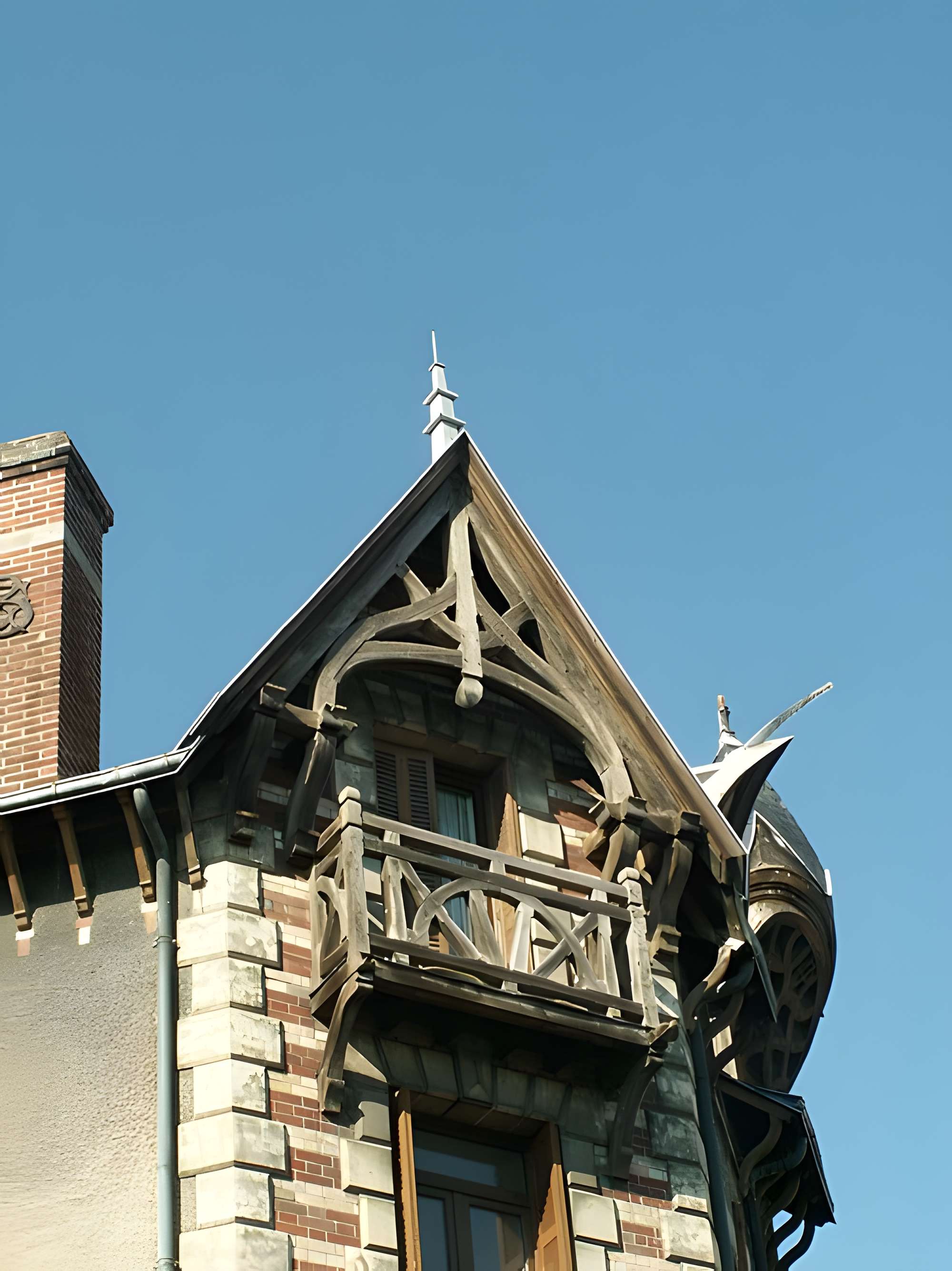 Maison à lucarnes de type compagnonnique