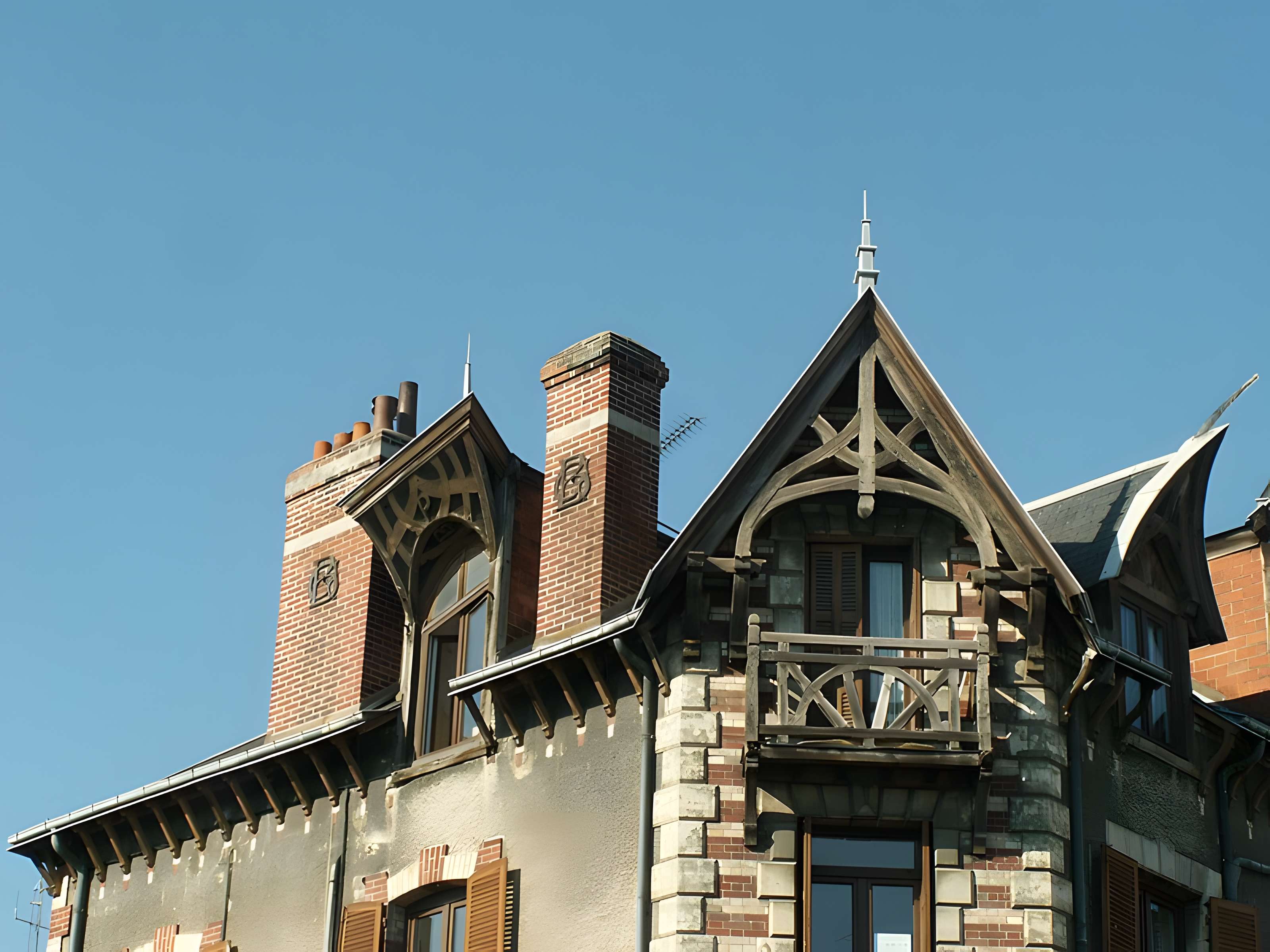 Maison à lucarnes de type compagnonnique