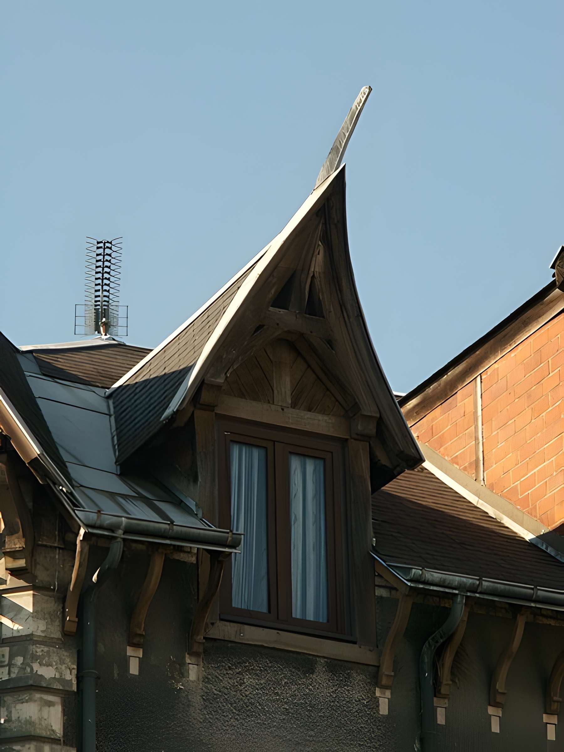 Maison à lucarnes de type compagnonnique