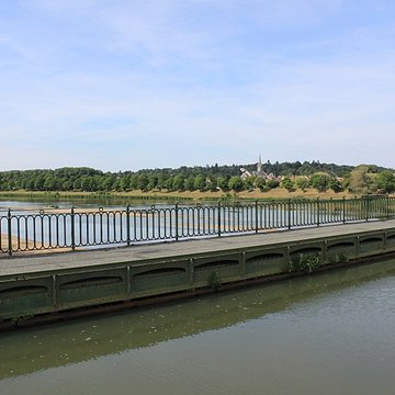Pont-canal sur la Loire