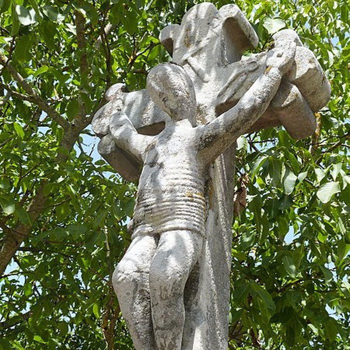 Photo de Croix en pierre datée de 1667