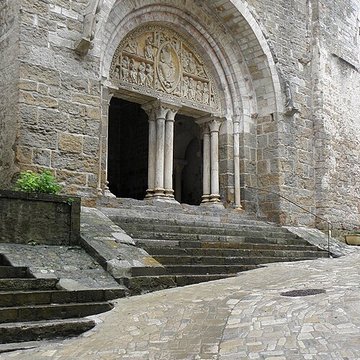 Eglise et son cloître