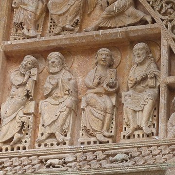 Eglise et son cloître